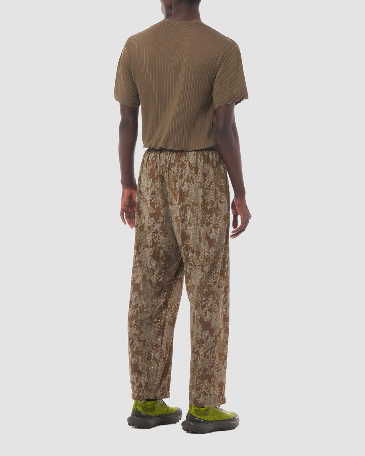 12049 59F00 Space OJoggerPants Camo 2