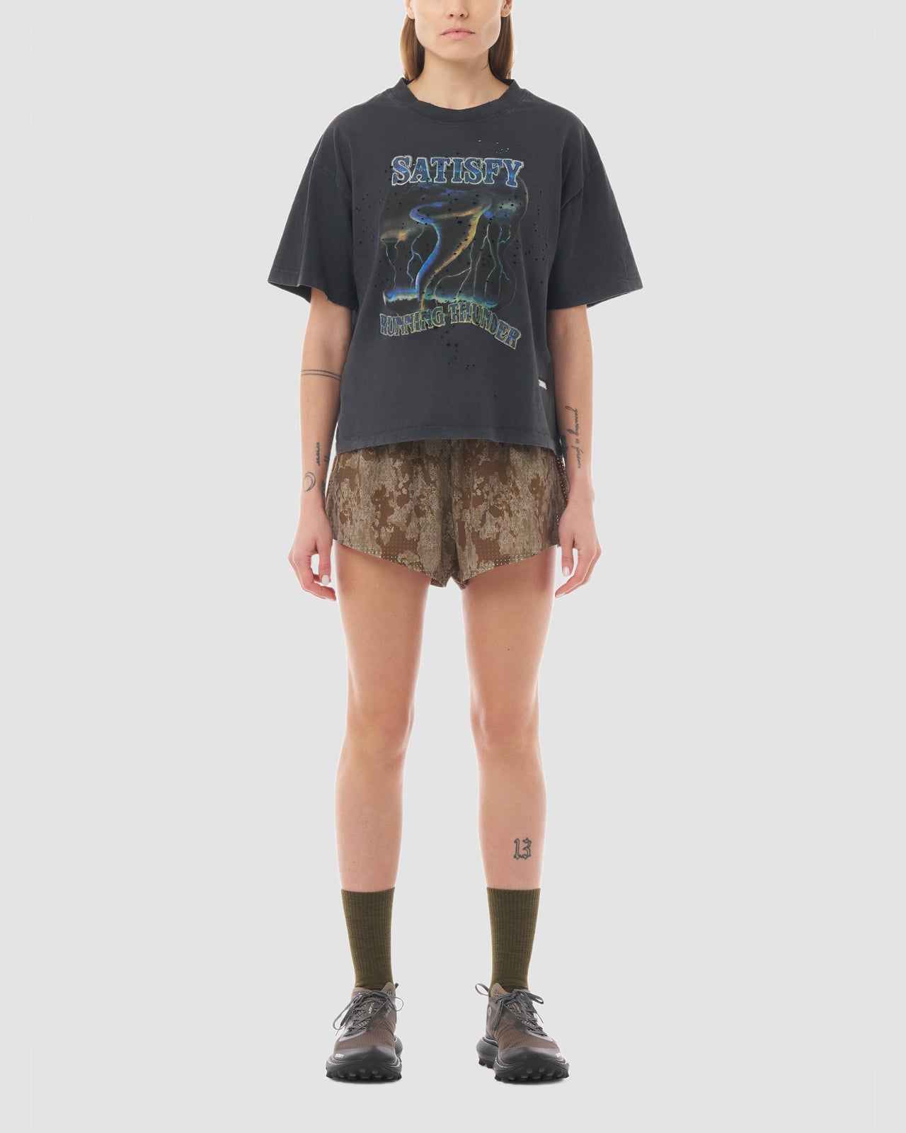 21002 00A20 MothTechT Shirt AgedBlack 1