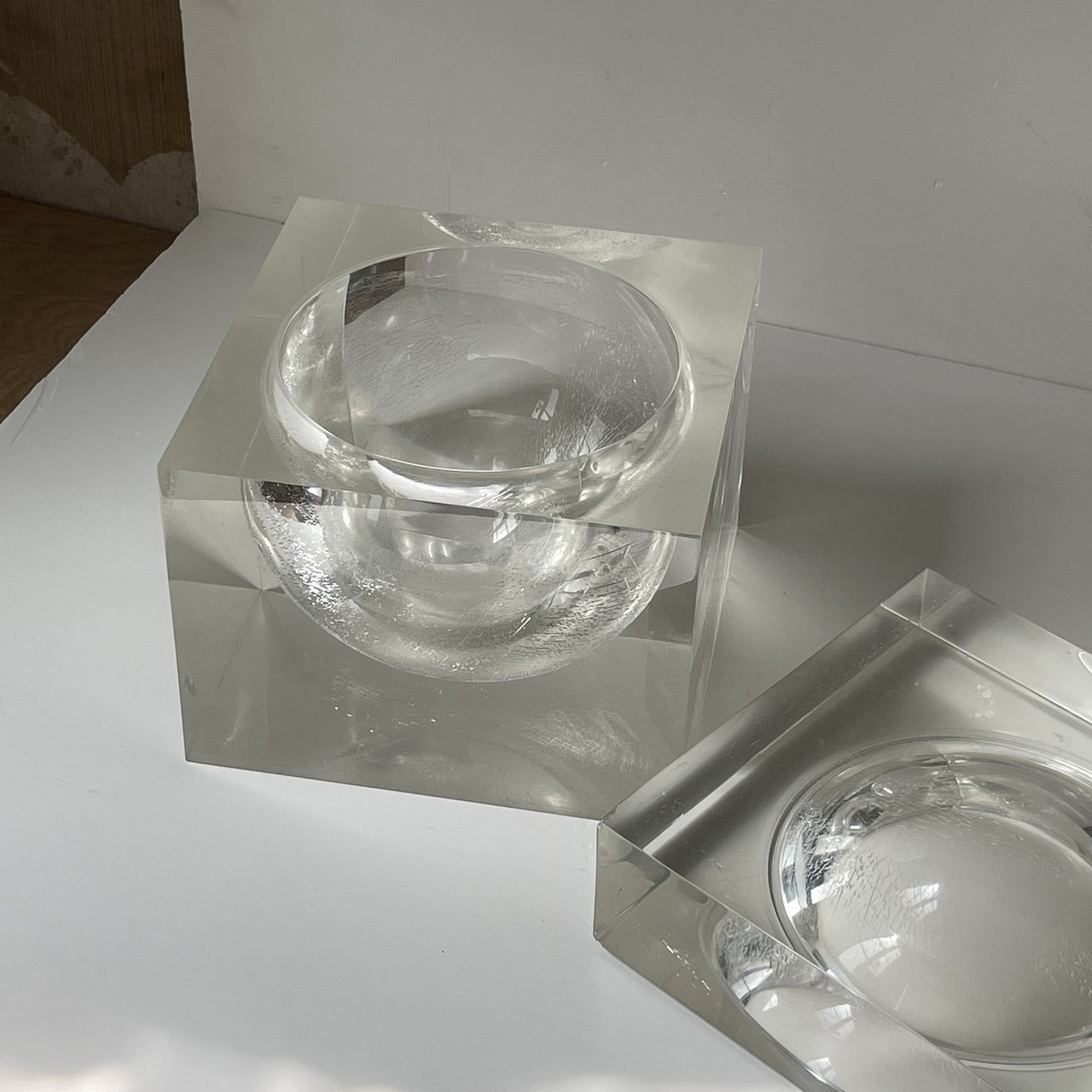 Boîte à bijoux en plexiglass année 70 attribuée à Christian Dior