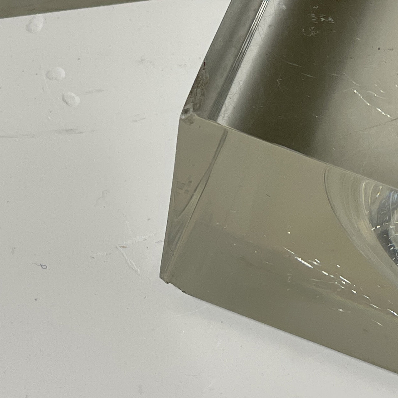 Boîte à bijoux en plexiglass année 70 attribuée à Christian Dior