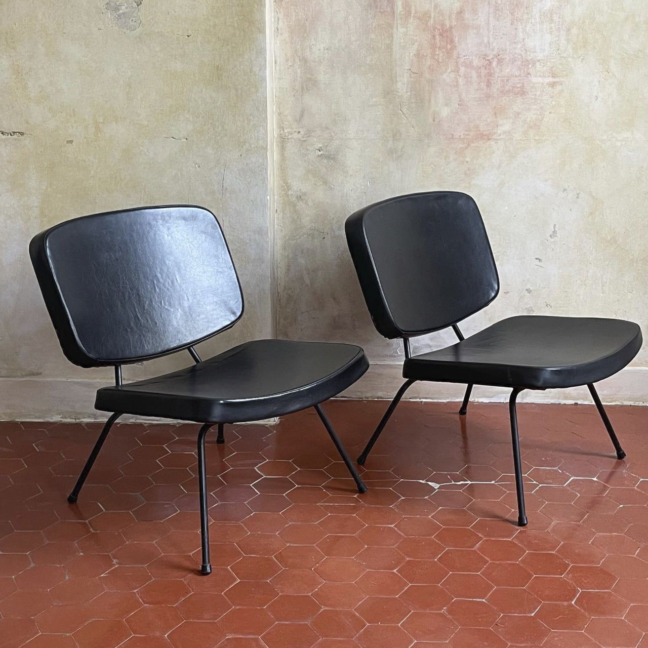 Paire de chauffeuse CM190