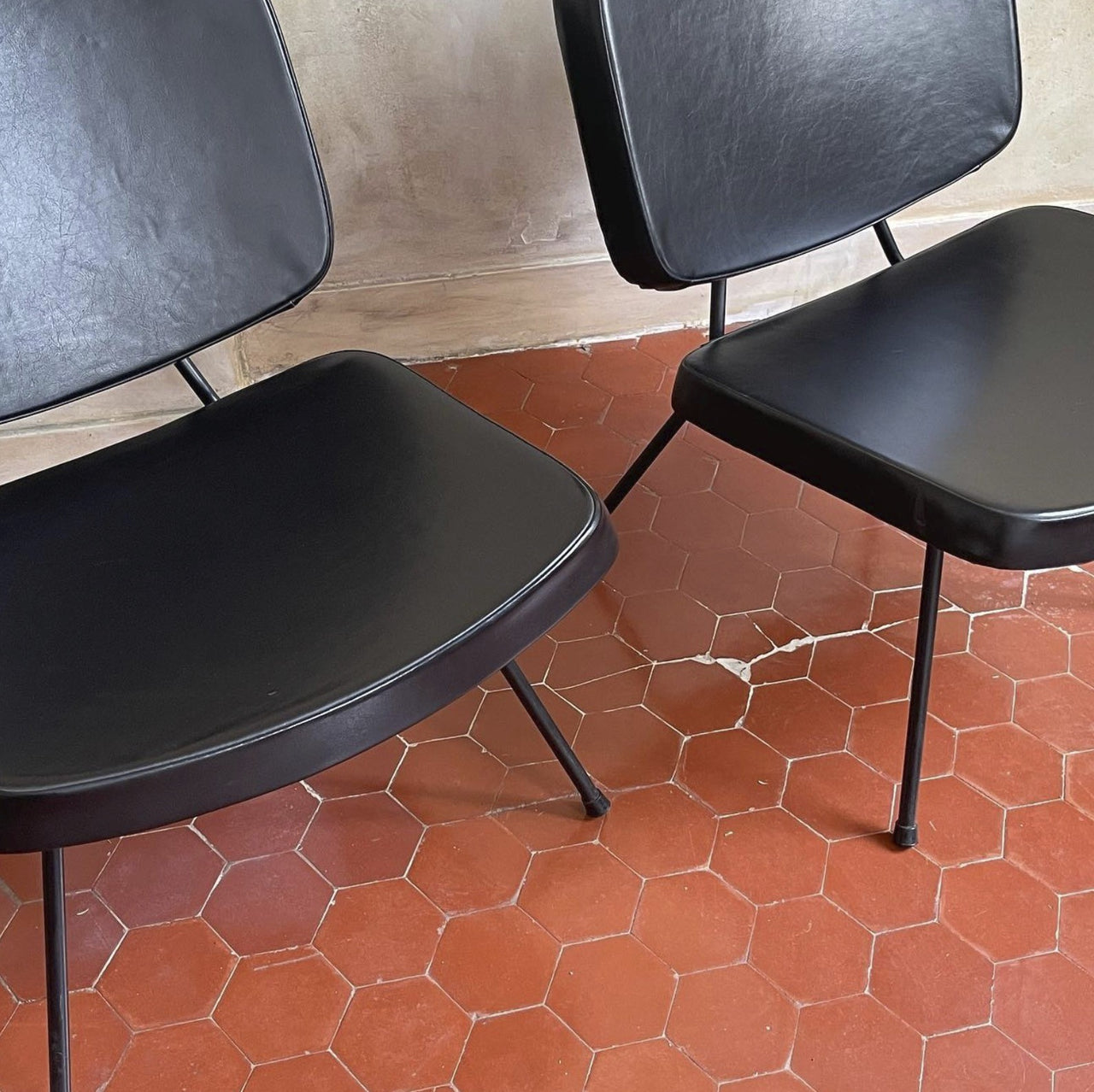 Paire de chauffeuse CM190