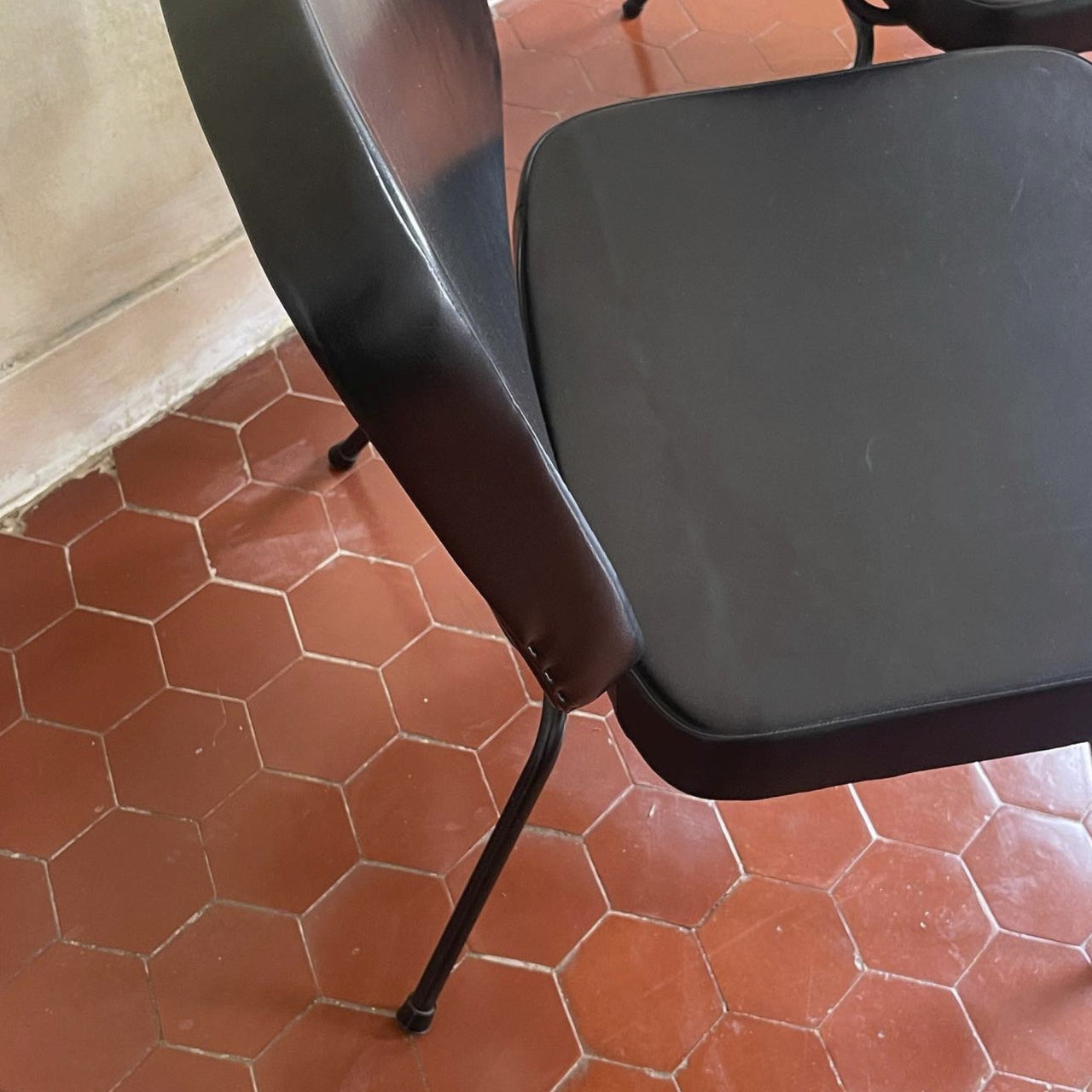 Paire de chauffeuse CM190