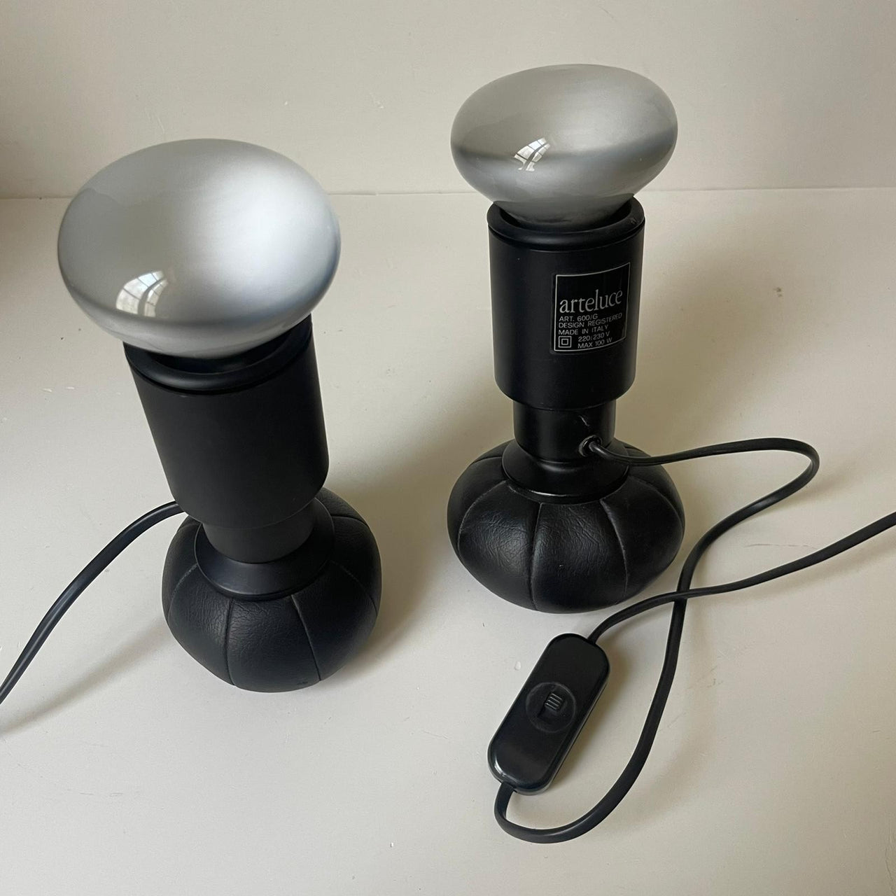 Paire de chauffeuse CM190