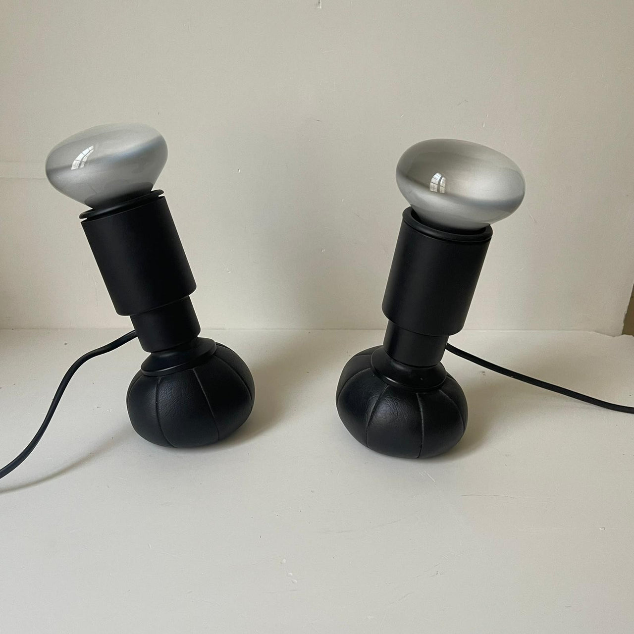 Paire de chauffeuse CM190