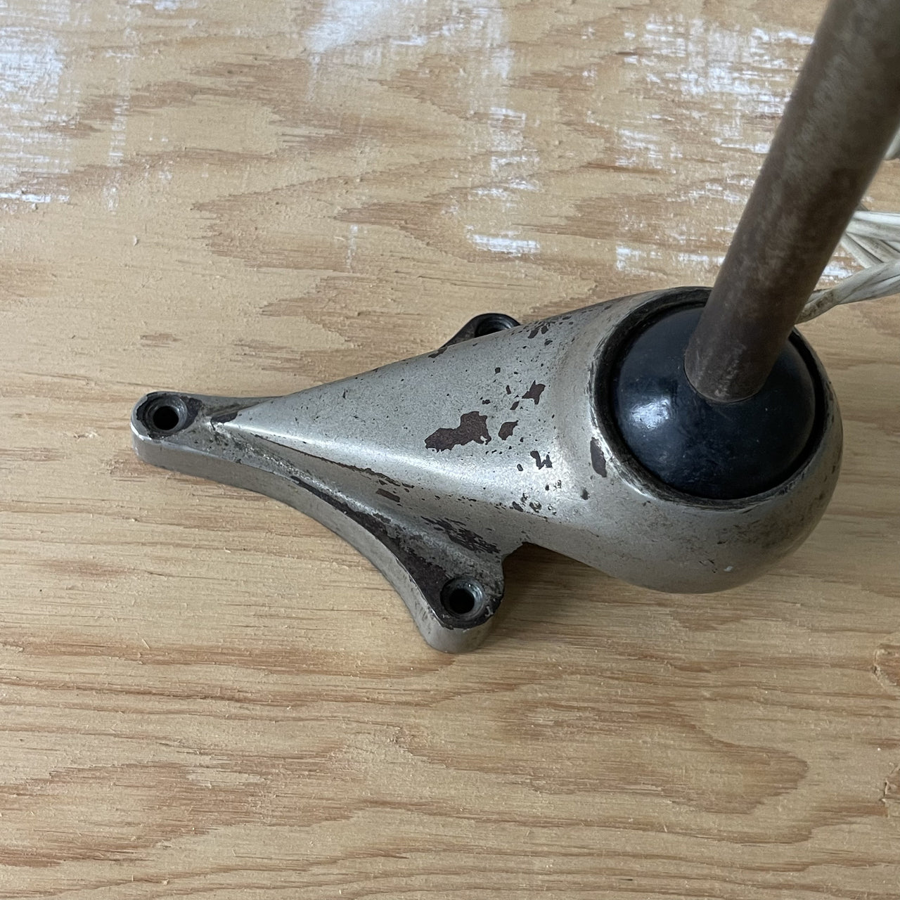 Lampe d'atelier Gras chromée modèle 222