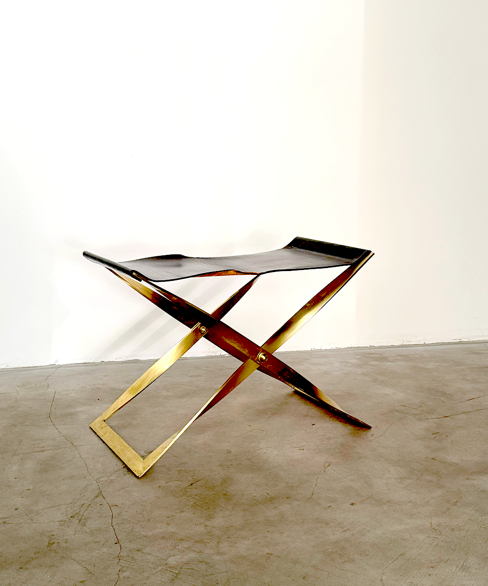 Tabouret Kaljerone bronze doré/cuir noir