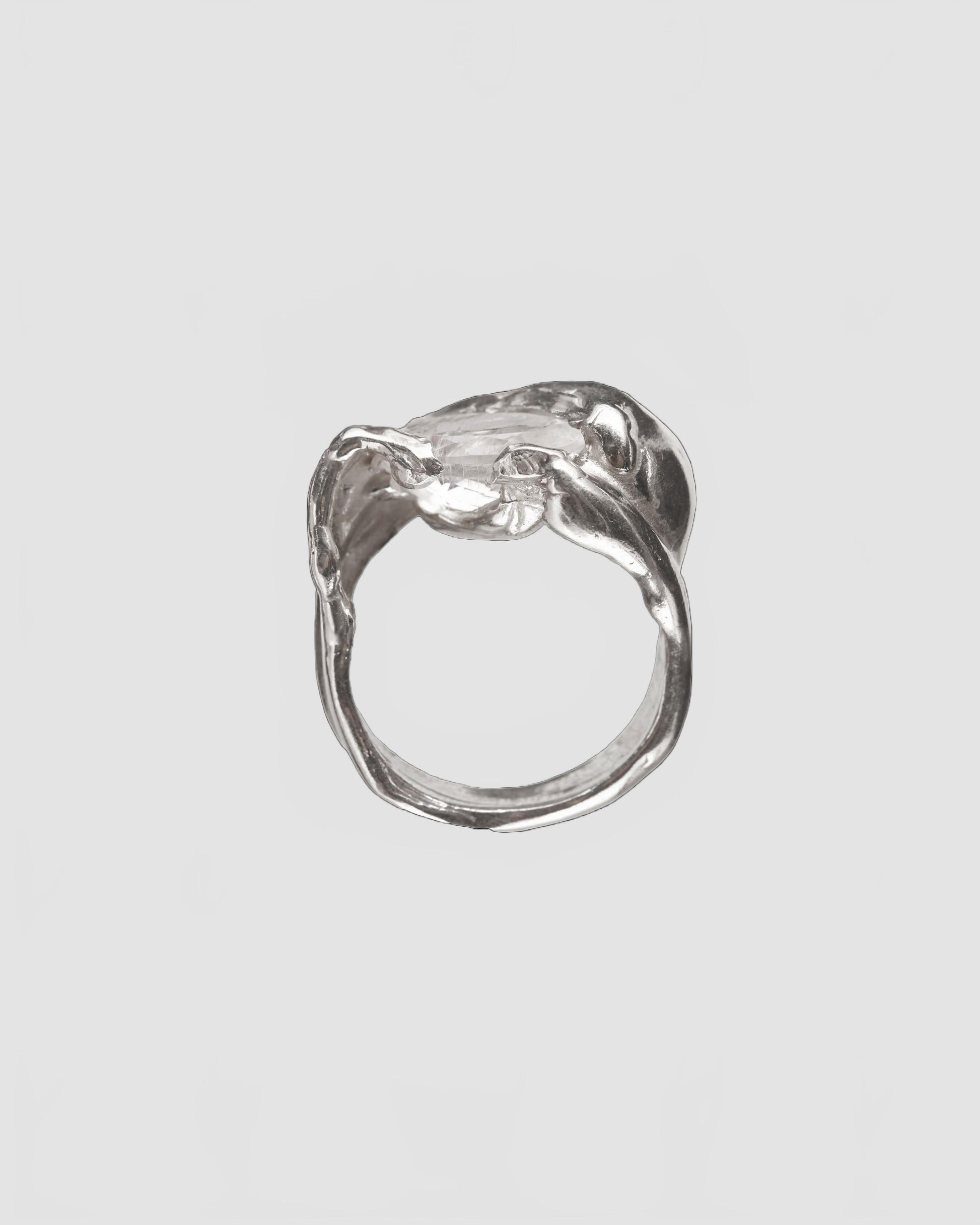 06 june moon stone ring silver 02