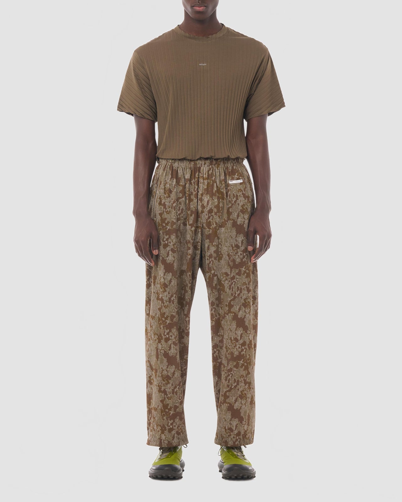 12049 59F00 Space OJoggerPants Camo 1