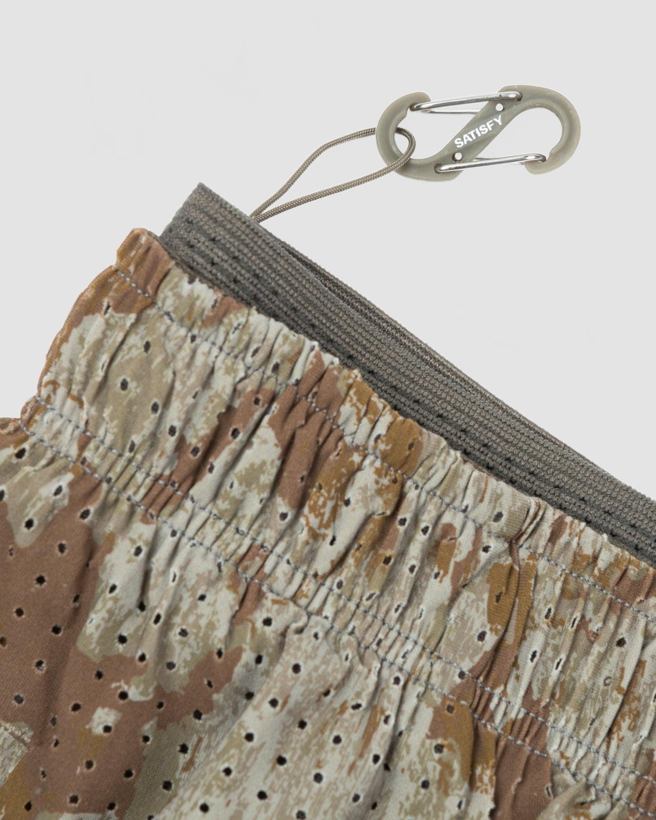 12049 59F00 space o jogger pants camo carabiner