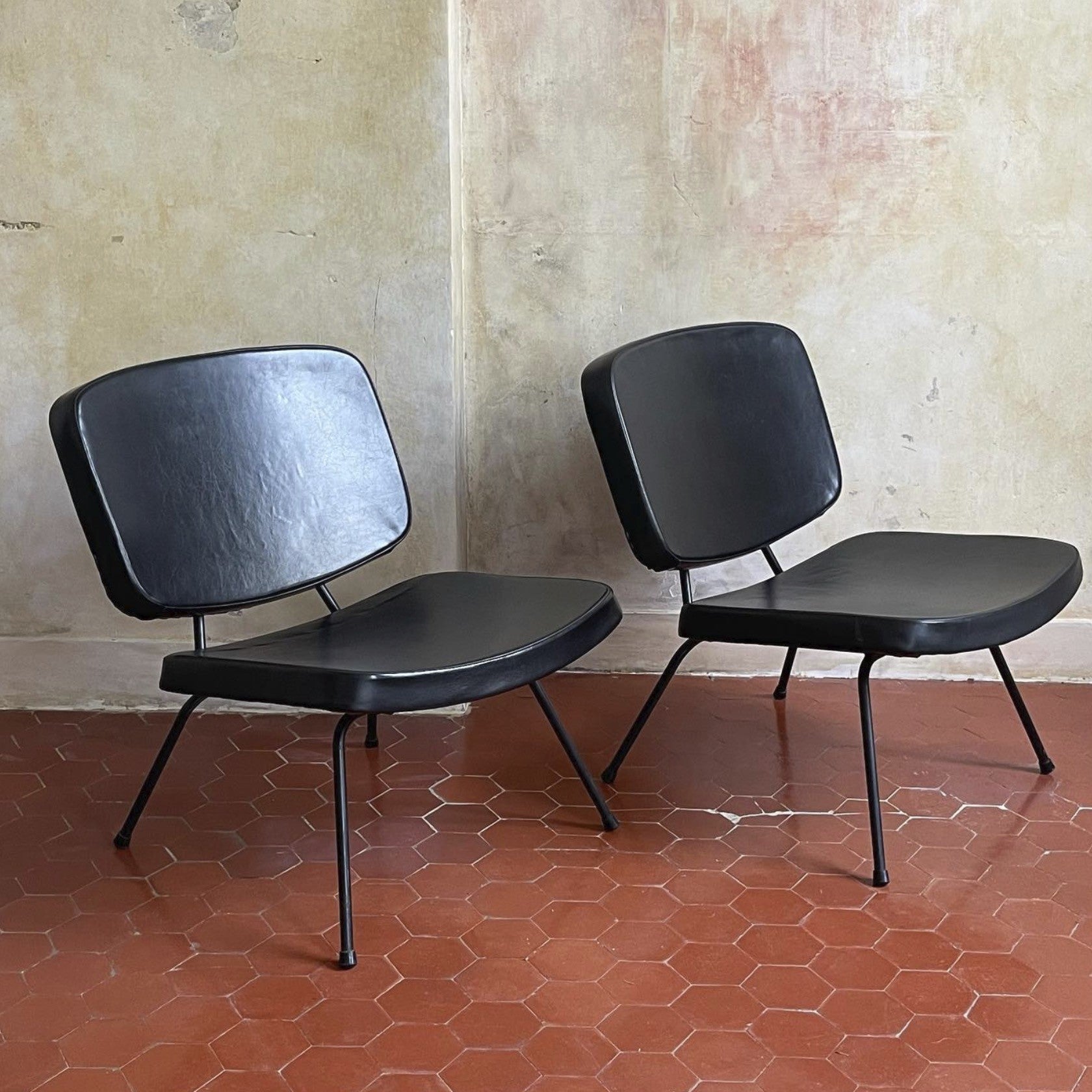 Paire de chauffeuse CM190