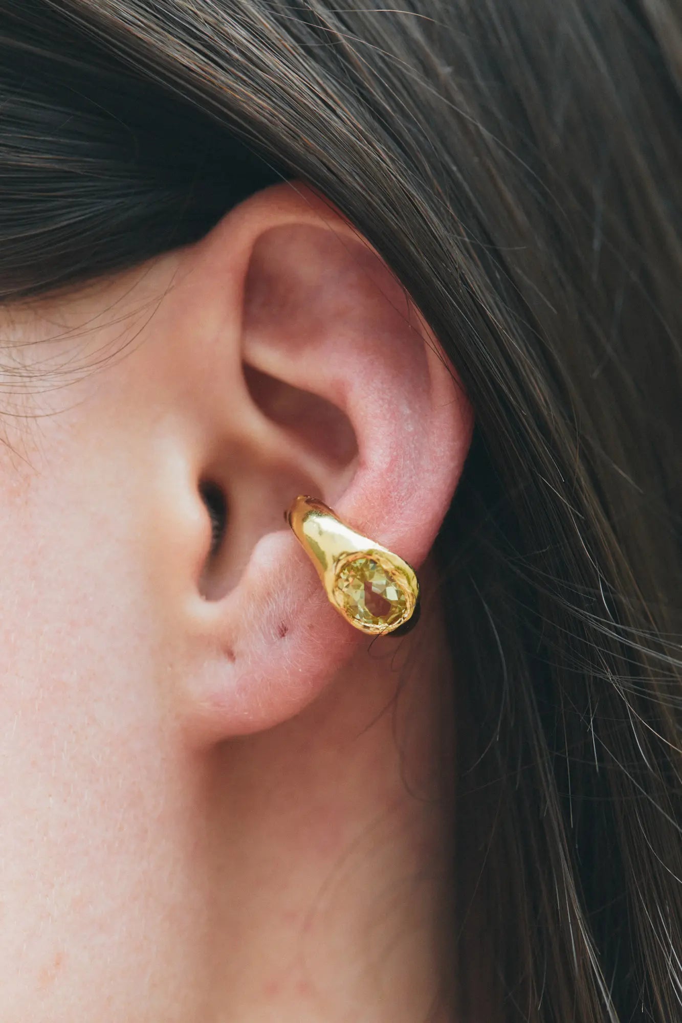 25 lacosta earcuff faro yellow gold simuero 2