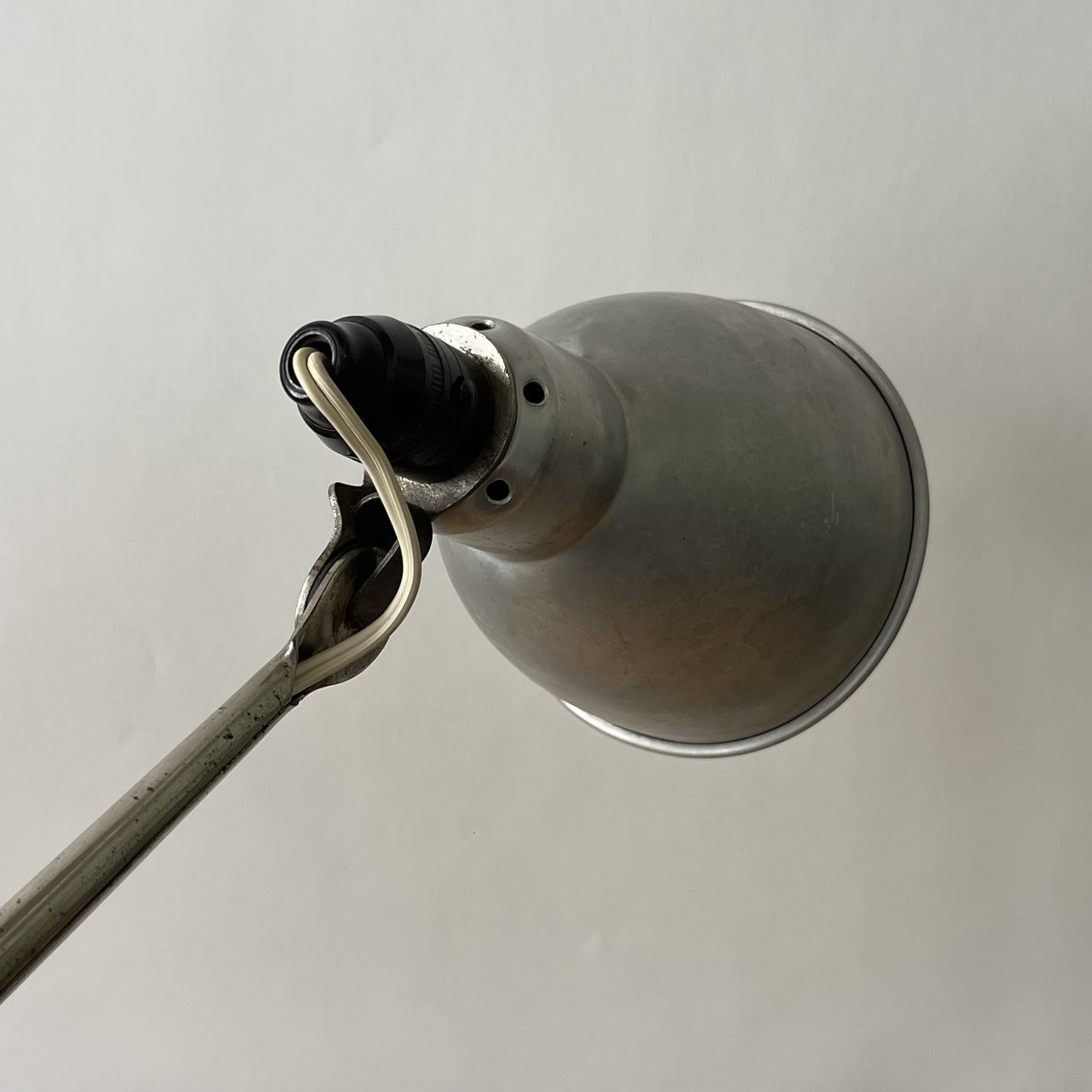 Lampe d'atelier Gras chromée modèle 222