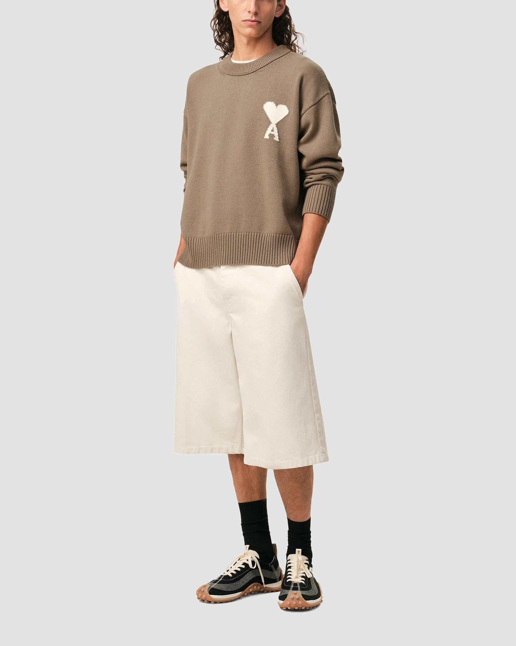 Pull Col Rond Avec Ami De Coeur Contraste - Ami - Beige Taupe / Ecru