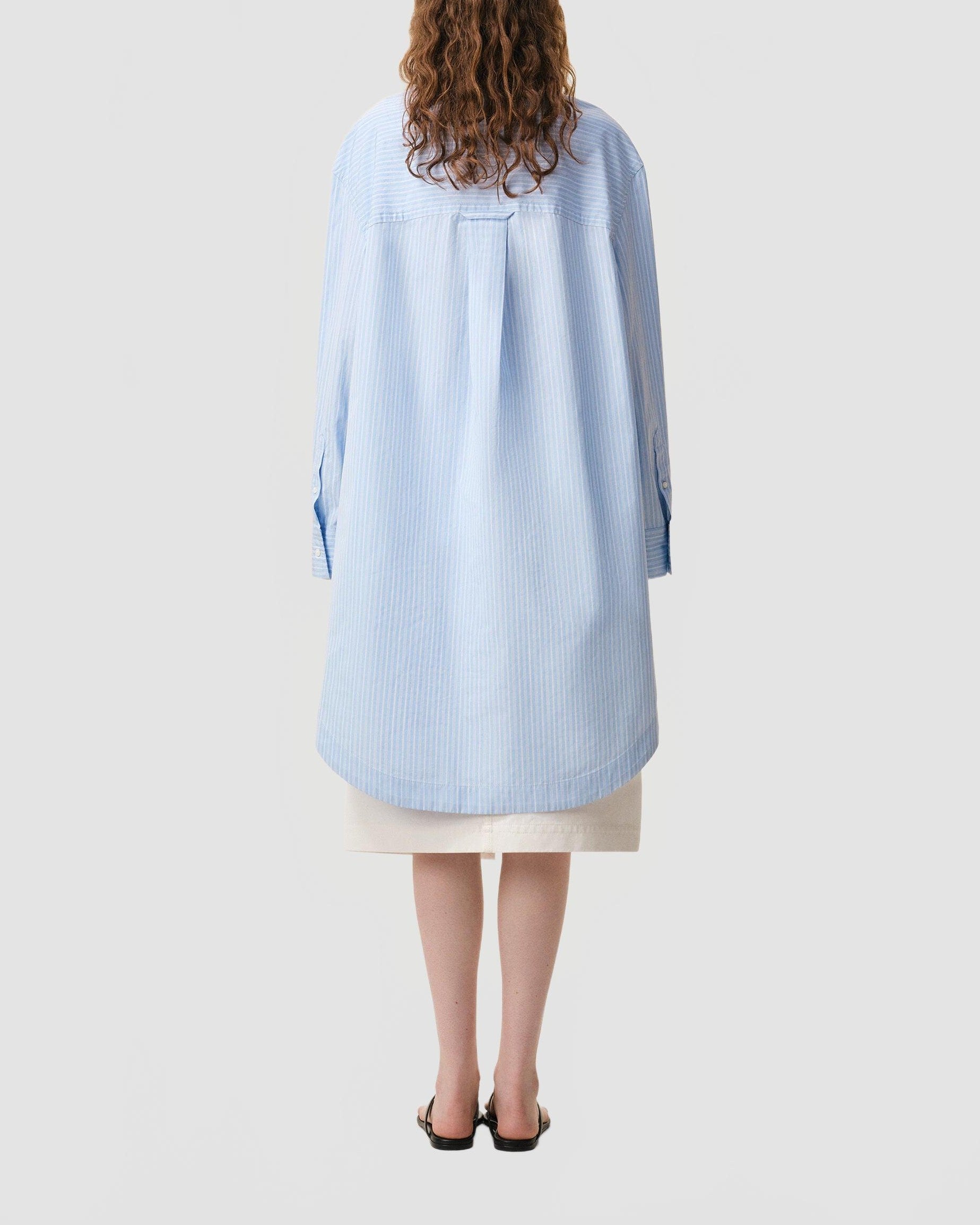 Robe Chemise Manches Longues Ami De Coeur Embosse Popeline Rayee - Ami - Bleu Cachemire / Blanc