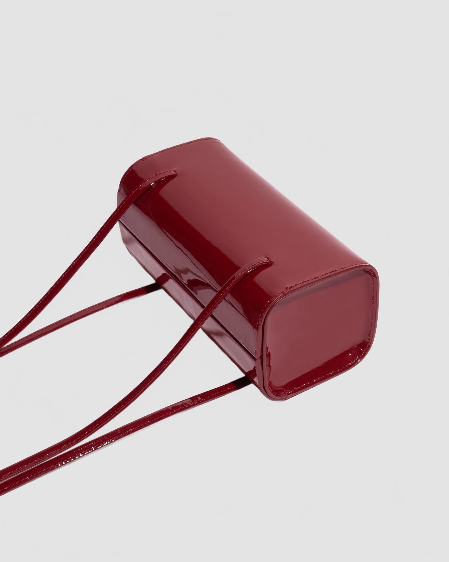 Mie lipstick patent 2