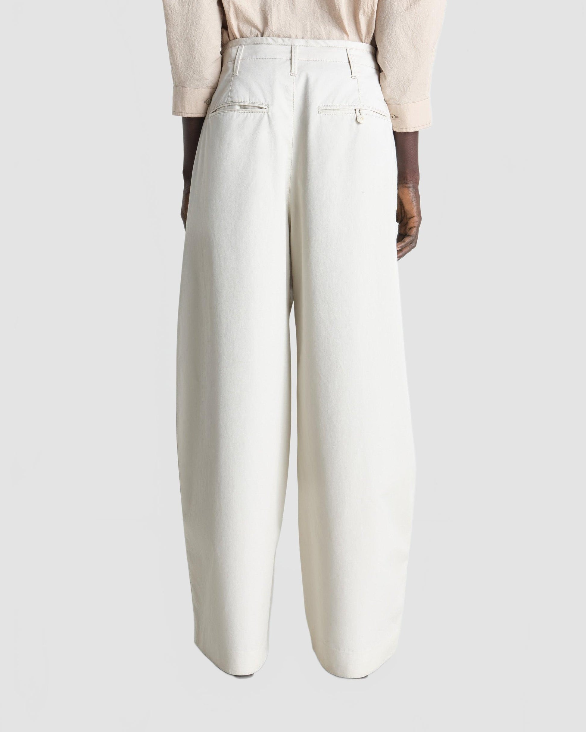 PA1273LF1531 WH021 8b