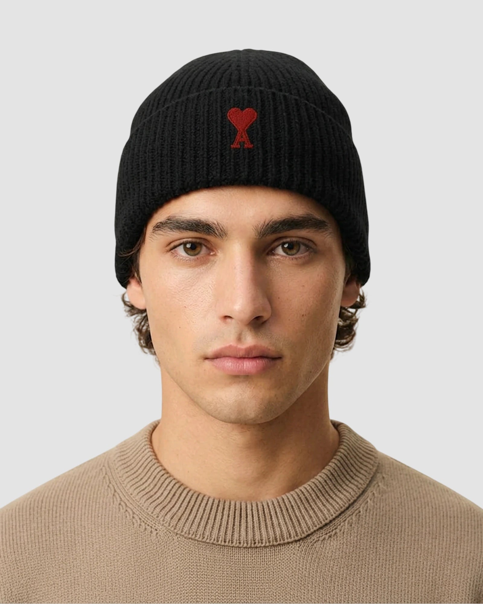 beanie with red ami de coeur   ami   black red 2