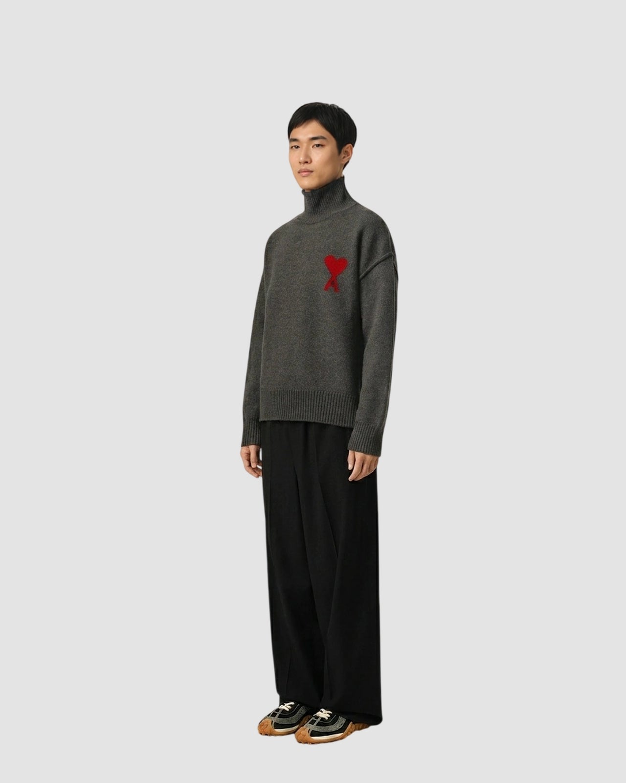 funnel neck sweater with contrasted ami de coeur   ami   heather grey red 5