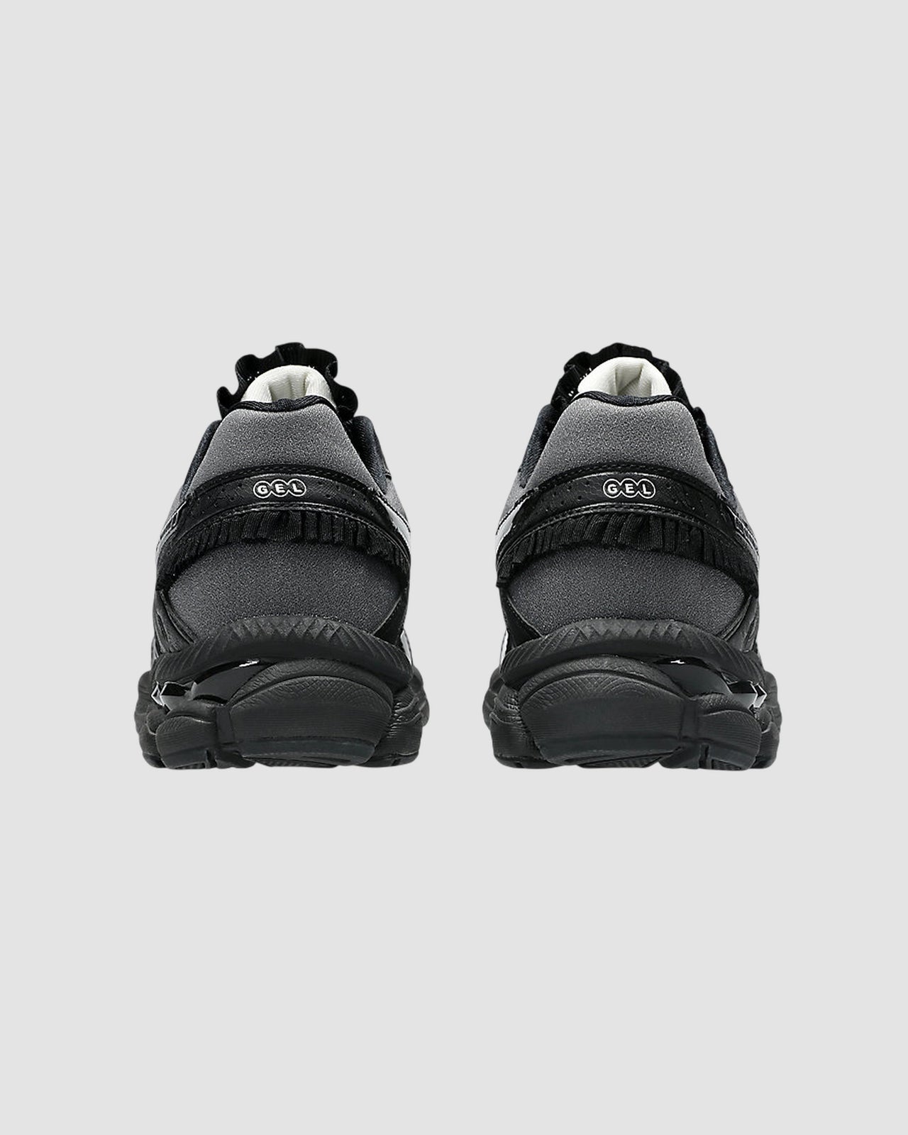gel cumulus 16   asics   black black 5