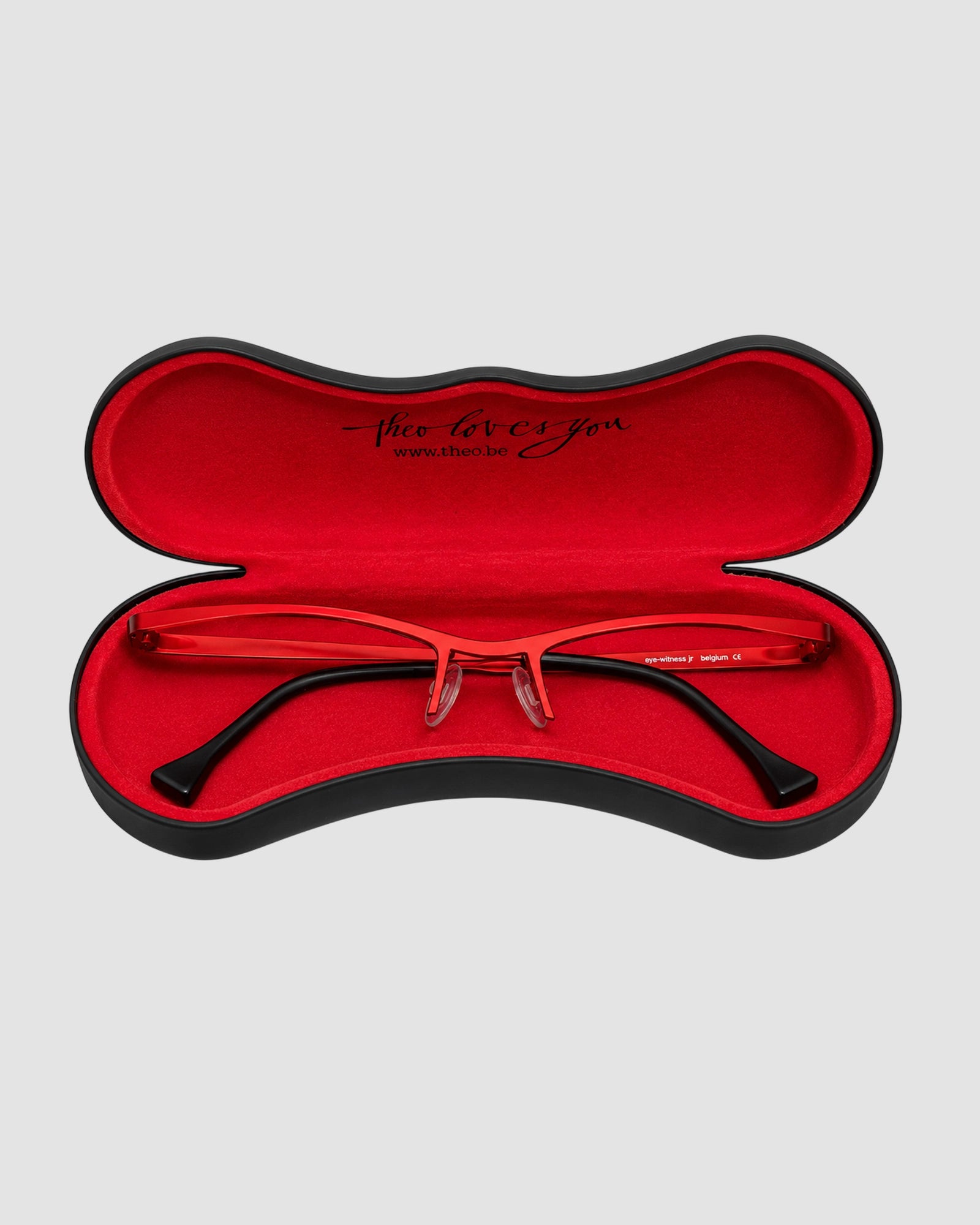 julie kegels x theo eyewear jewel 08 1