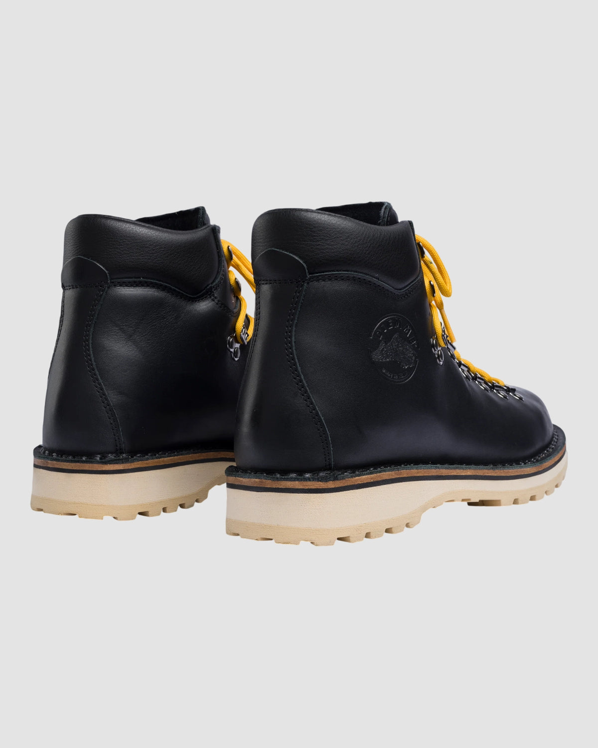roccia vet black full grain   diemme   black 4