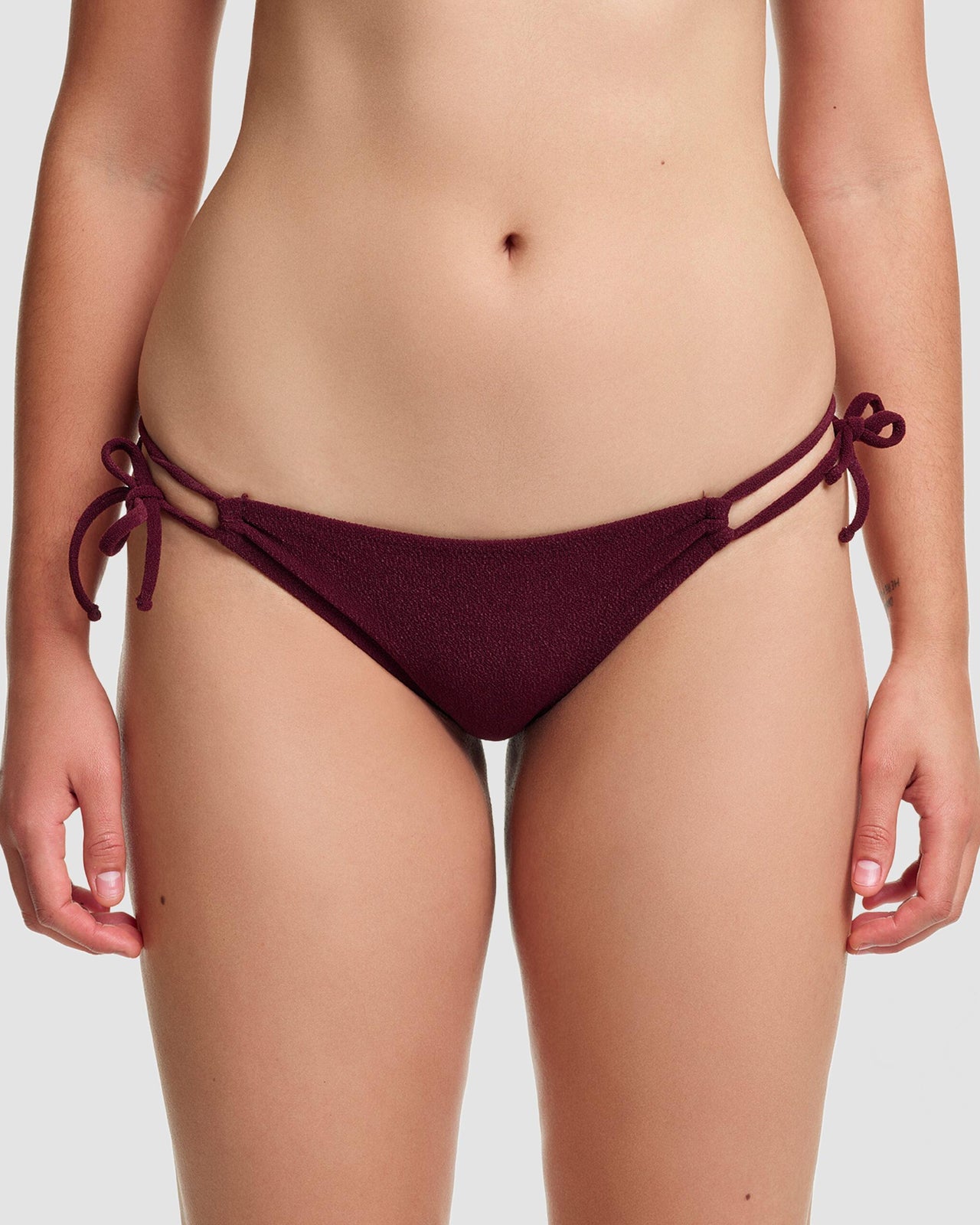 yasmineeslami ss26 mona bikini bottom choco master scaled